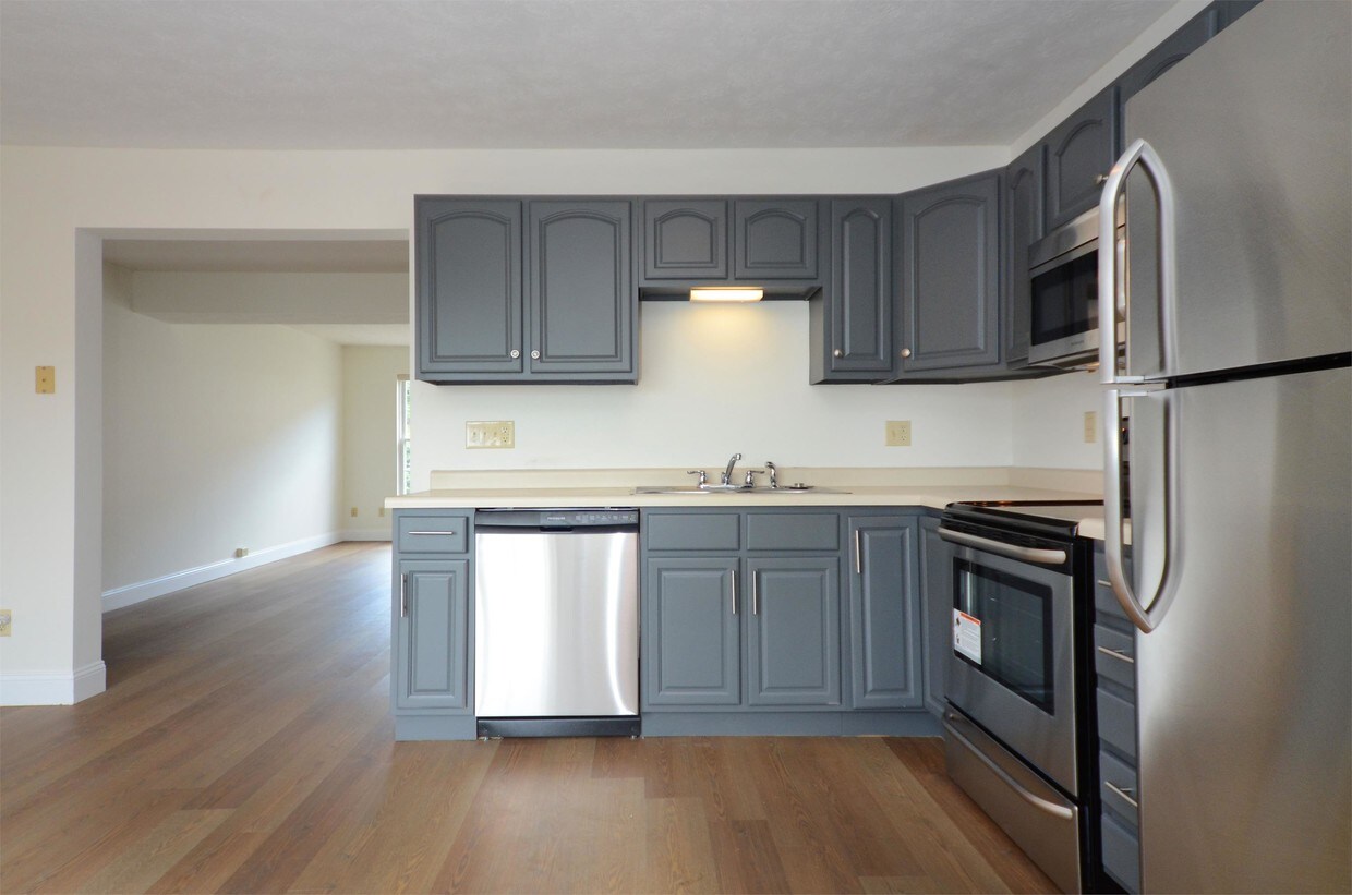 104 Katerina Dr, Monaca, PA 15061 Townhome Rentals in Monaca PA