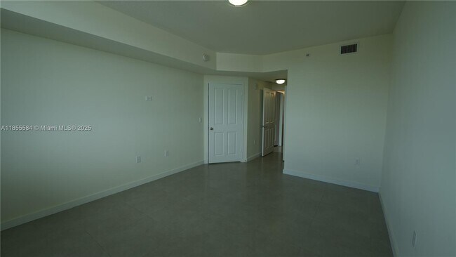 Foto del edificio - 729 NW 2nd St