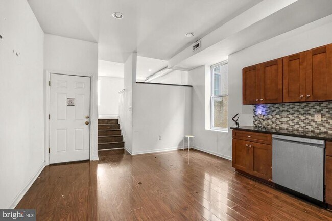 Foto del edificio - 1631 W Girard Ave