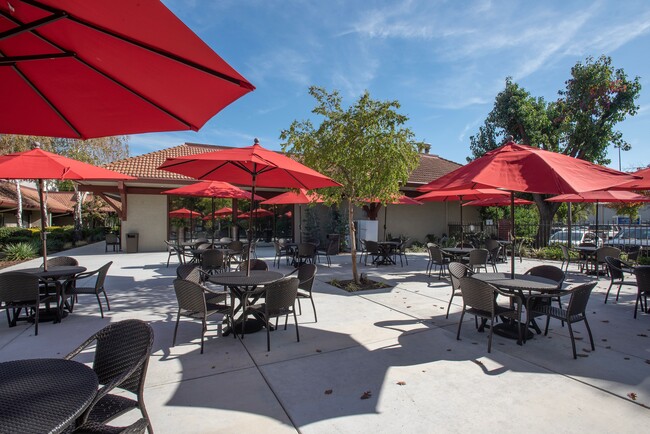 Patio Sunset Terrace - Roseville Commons Senior Living