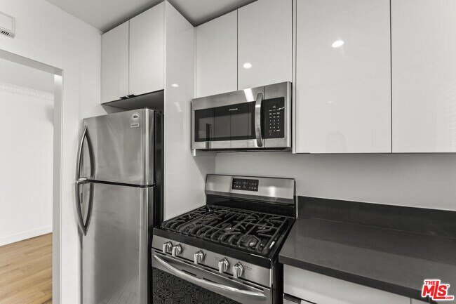 Foto del edificio - 943 2nd St