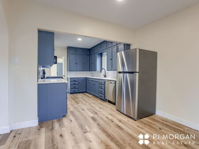 Foto del edificio - 3 bedroom, 2 bathroom House Available Imme...