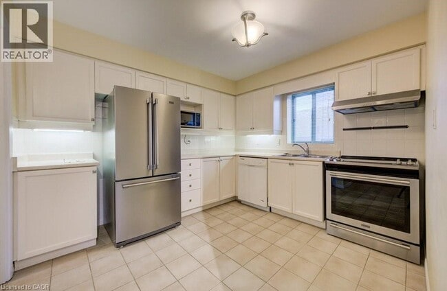 Photo du bâtiment - 17 King St E