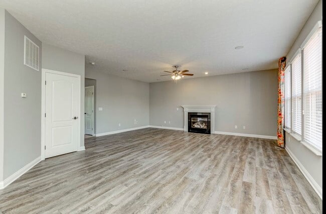 Building Photo - 1687 Greentree Meadows Dr