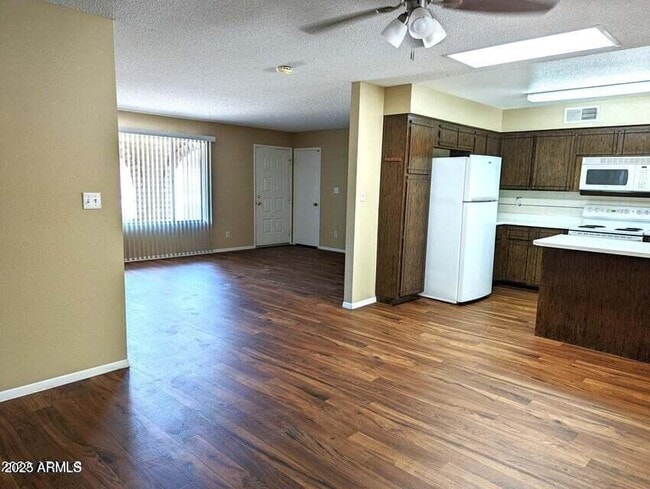 Building Photo - 1043 S Florence Dr