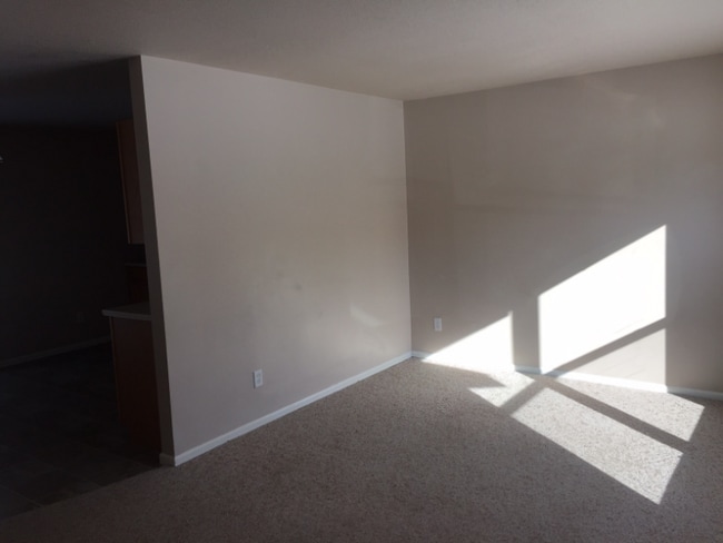 Foto del edificio - 679 Unshakeable Faith Ln N W