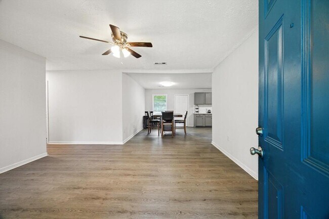Foto del edificio - 9243 Bean St