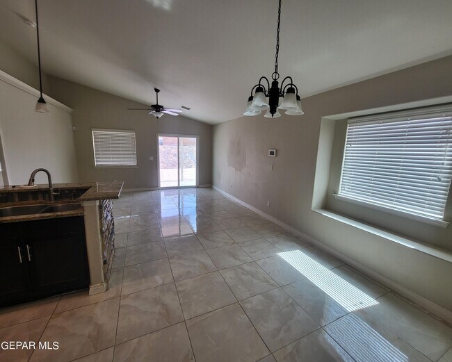 Foto del edificio - 14753 Ava Leigh