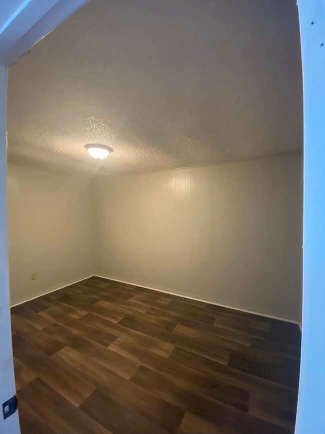 Building Photo - 2107 Spring St