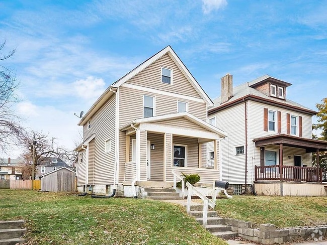 Building Photo - 925 Miller Ave