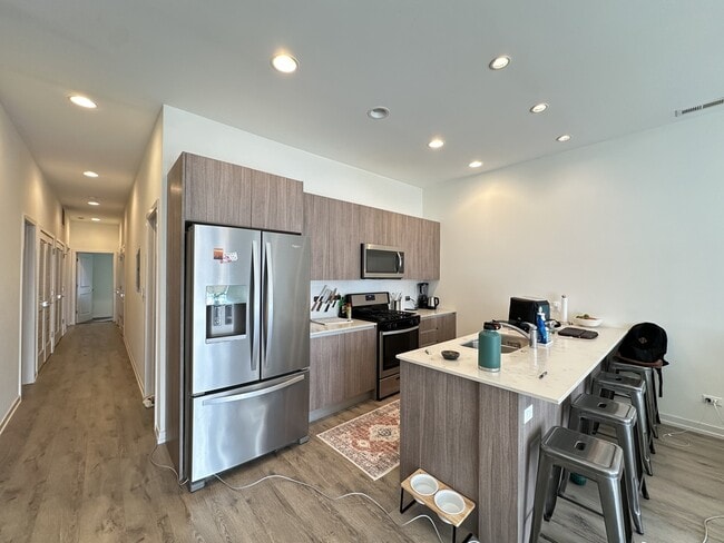 Building Photo - 4111 N Narragansett Ave