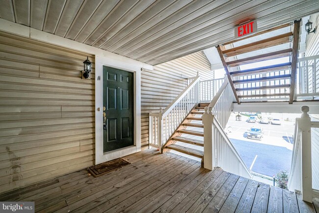 Foto del edificio - 9220 Cardinal Forest Ln