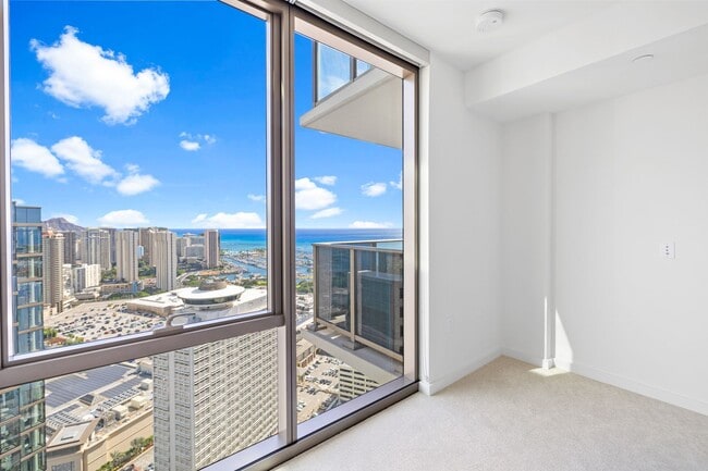 Building Photo - 1388 Kapiolani Blvd