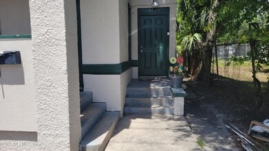 Building Photo - 2514 Walnut St