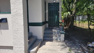Building Photo - 2514 Walnut St