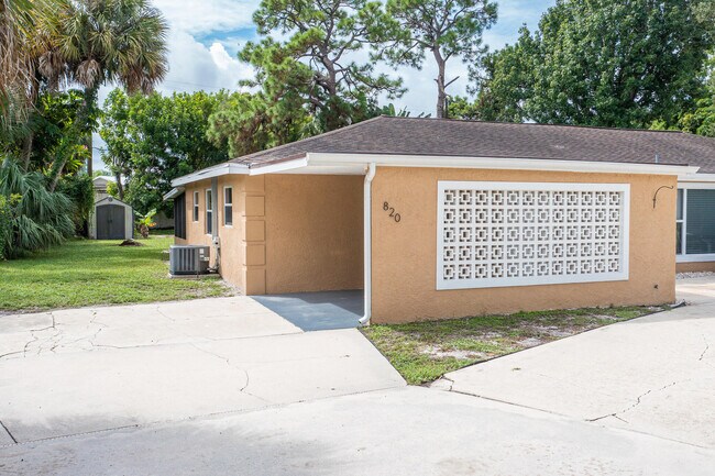 Building Photo - 820 NW 10th Terrace