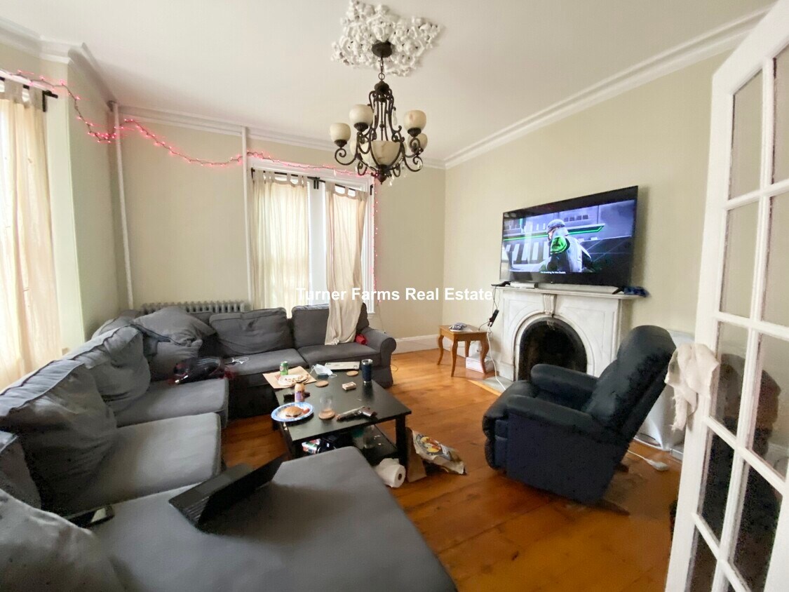 Primary Photo - 72 Alleghany St