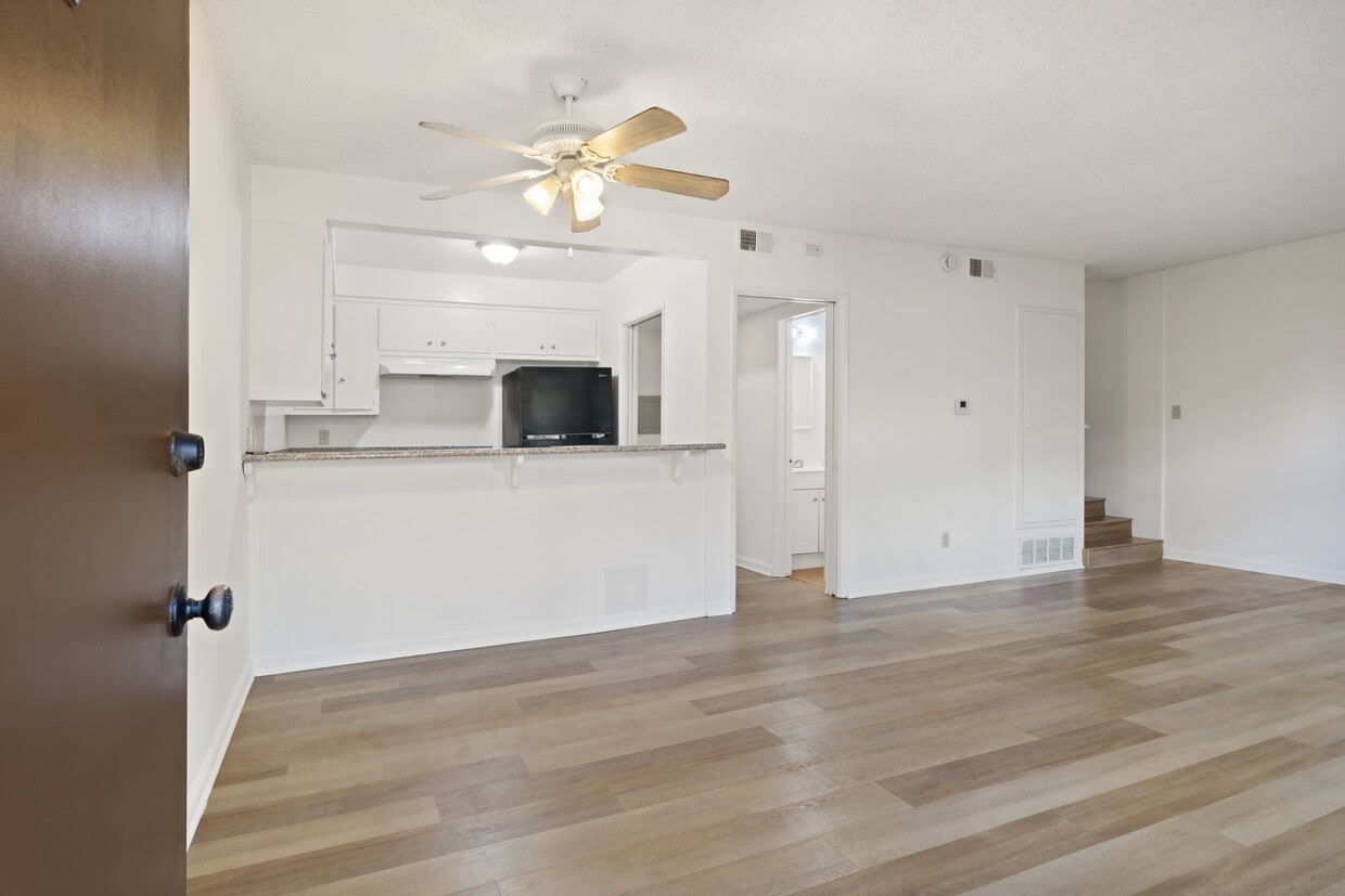 Foto principal - 7721 St Bernard St