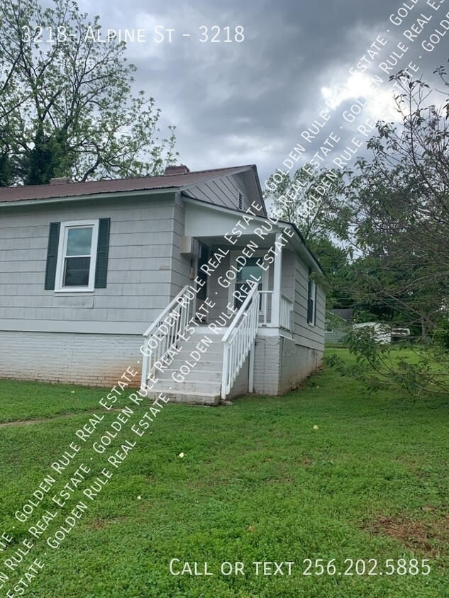 Primary Photo - 3218- Alpine St-3218
