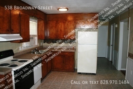 Foto del edificio - 538 Broadway St