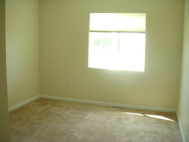 Foto del edificio - 2702 Sunner Ave