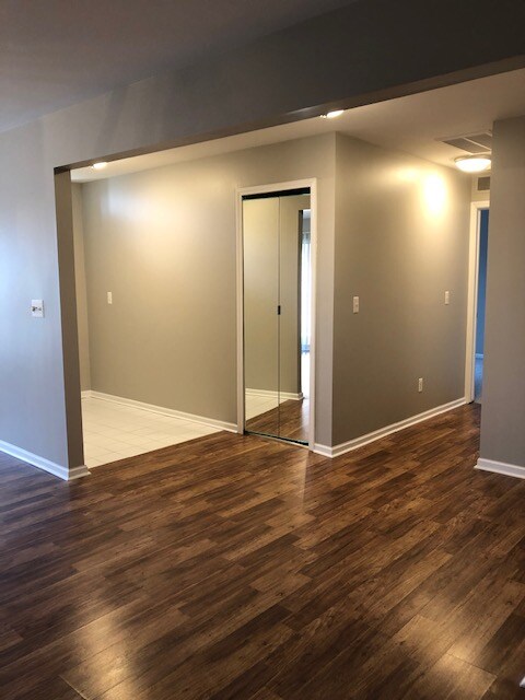 Building Photo - 44850 Marigold Dr