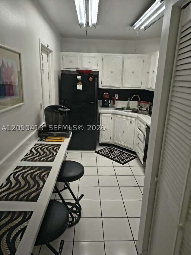 Building Photo - 3105 W Oakland Park Blvd