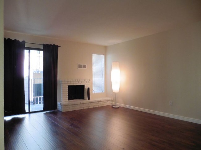 living room - 2950 Broadway