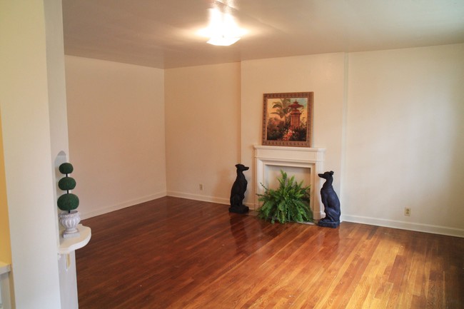 1 Bedroom Living Room - Belmont Apartments