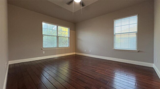 Foto del edificio - 1900 Scofield Ridge Pkwy