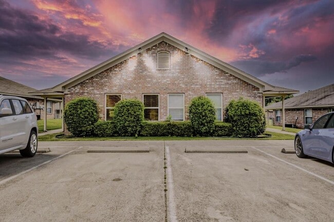 Building Photo - 8616 CR 273