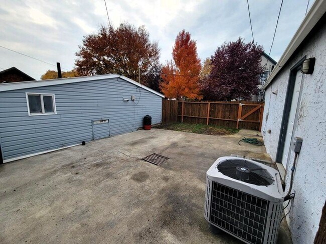 Building Photo - Charming 3 Bedroom Cottage with Private Patio in Lewiston, ID