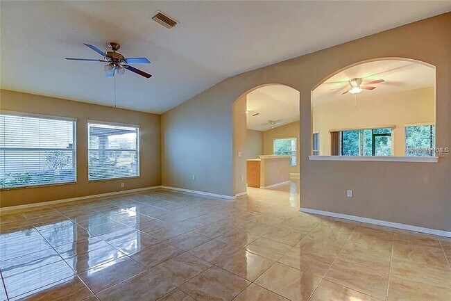 Foto del edificio - 7114 Hamilton Park Blvd