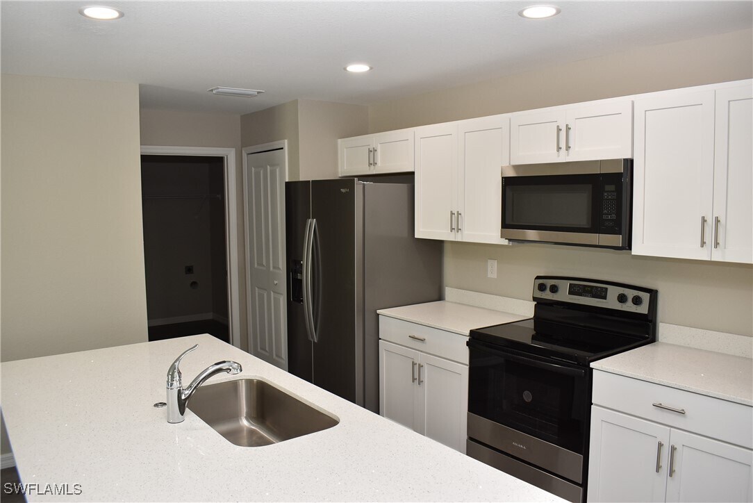Foto principal - 126 Smallwood Rd