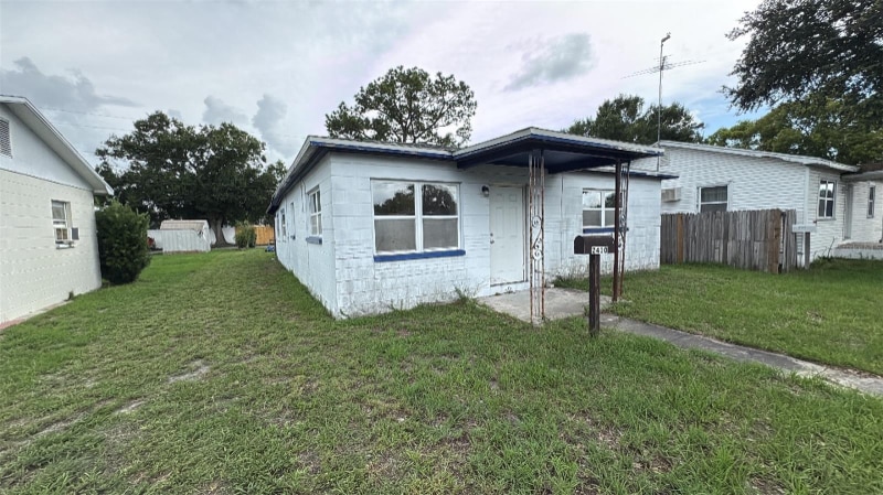Primary Photo - 2410 38th Ave N