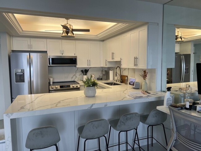 Kitchen area - 180 Seaview Ct