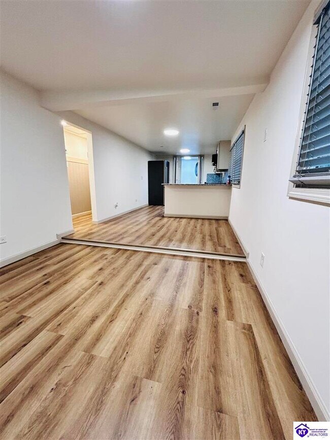 Foto del edificio - 119 Gaither Station Rd