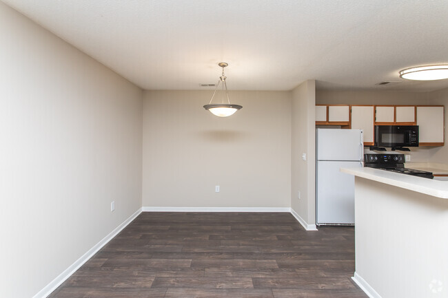 2HAB, 2BA - 1069SF - Hampton Place Apartments