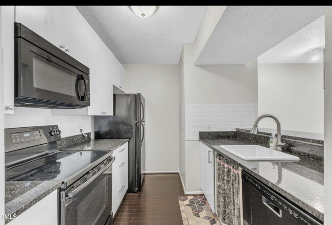 Building Photo - 3706 Chimney Ridge Pl