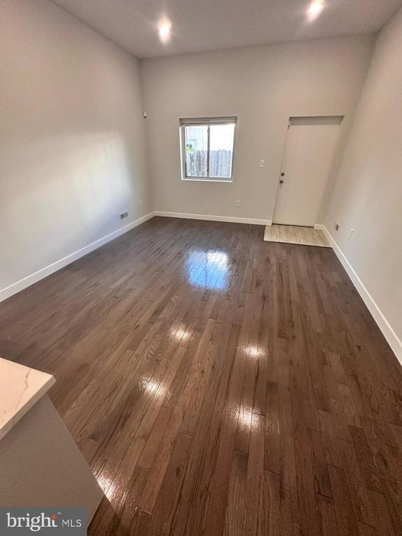 Foto del edificio - 2247 N Franklin St