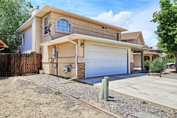 Foto del edificio - Charming Two-Story Home in Spanish Trails