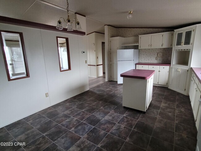 Foto del edificio - 5833 Blue Springs Rd