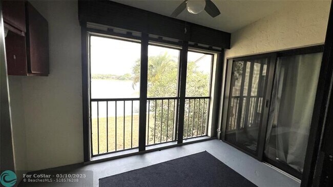 Foto del edificio - 2650 Greenwood Terrace