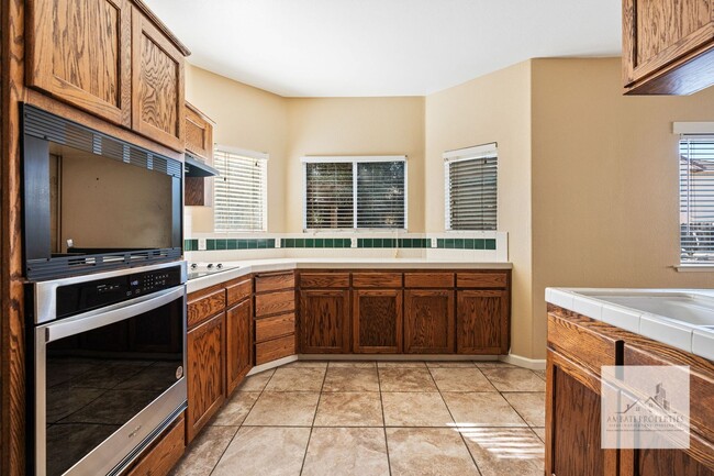 Building Photo - Beautiful Clovis North  2- Story Home