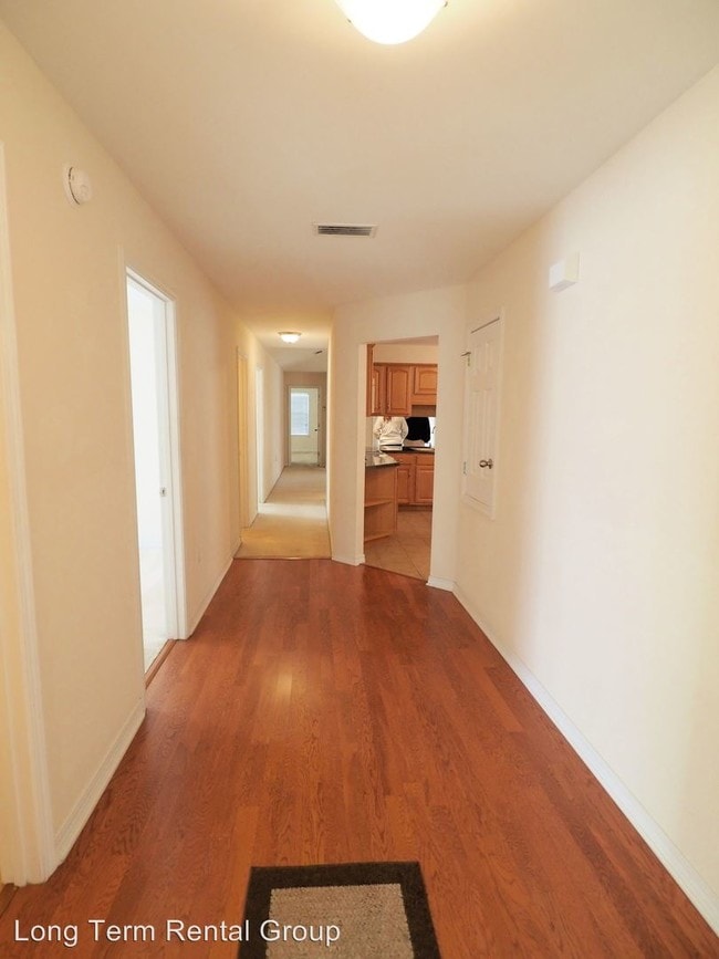 Building Photo - 4 br, 2.5 bath House - 6689 Mighty Oaks Drive