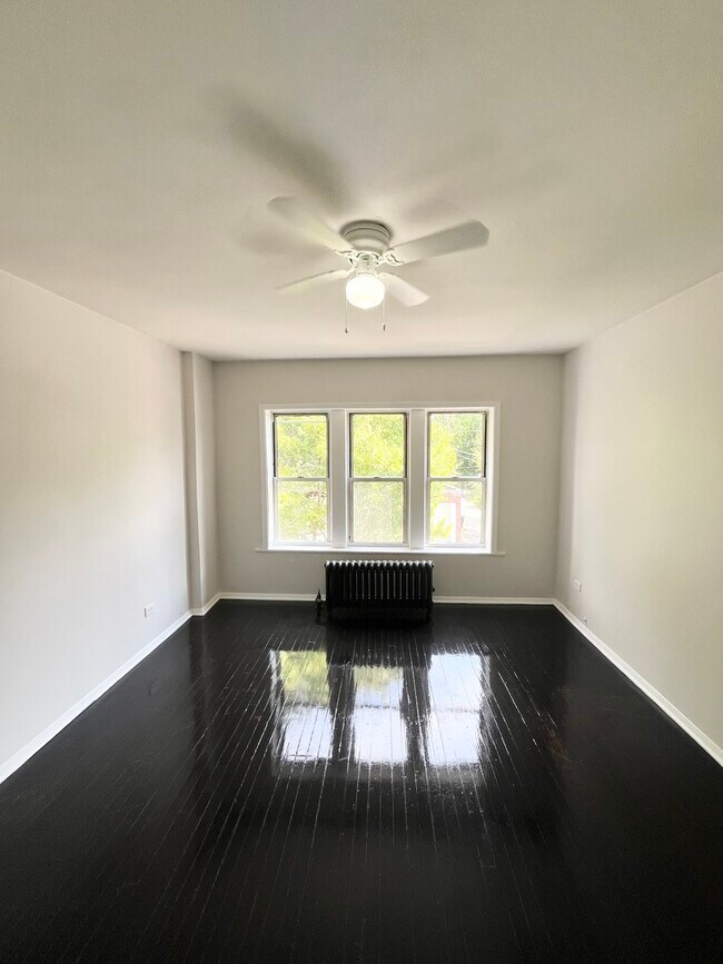 Foto del edificio - 948 N Kildare Ave