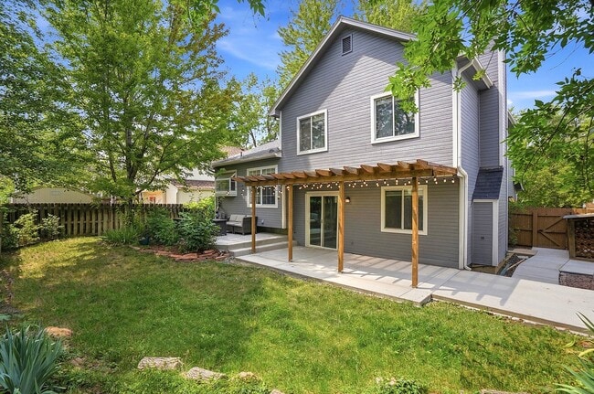Building Photo - 3304 W 127th Ave