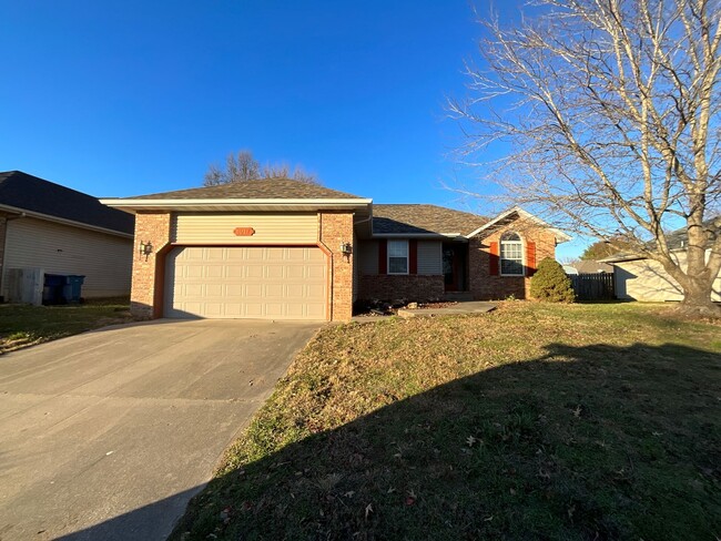 Building Photo - 1017 Cobblefield Way