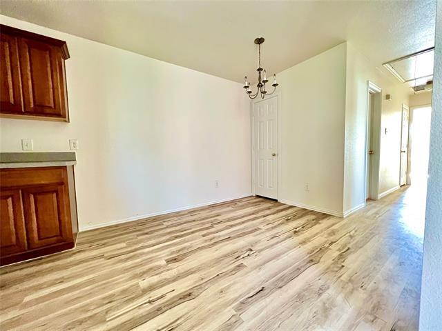 Foto del edificio - 5004 Chapman St