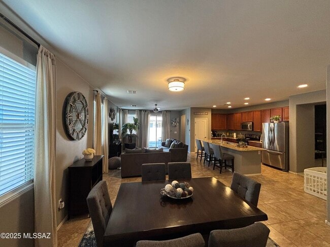 Building Photo - 6844 S Benedetti Ct